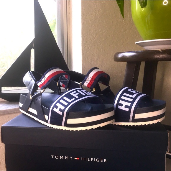 bekett platform sandal